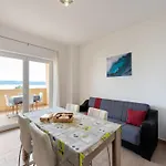 In Near The Apartman