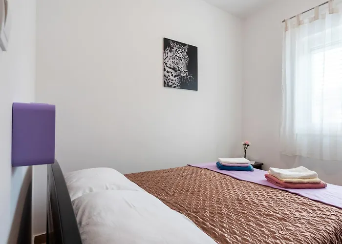 Apartment In Near The *
